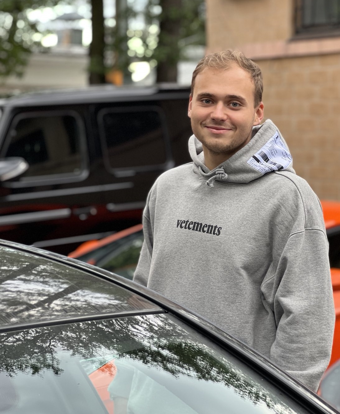 Внуку Андрею 21