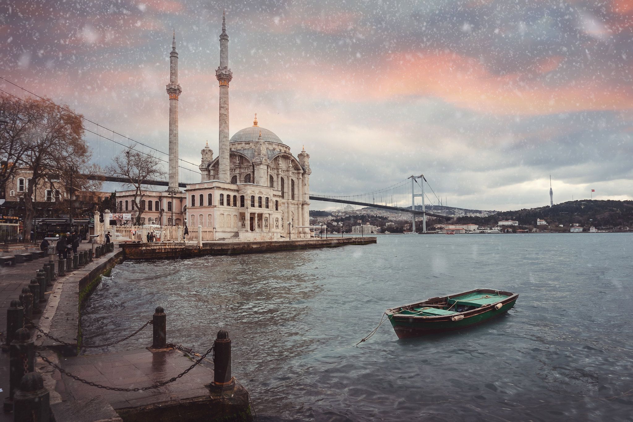 Стамбул италия. Мечеть ортакёй Айвазовский. Ортакёй Стамбул. Мечеть ортакёй в Стамбуле. Стамбул Босфор Ортакей.