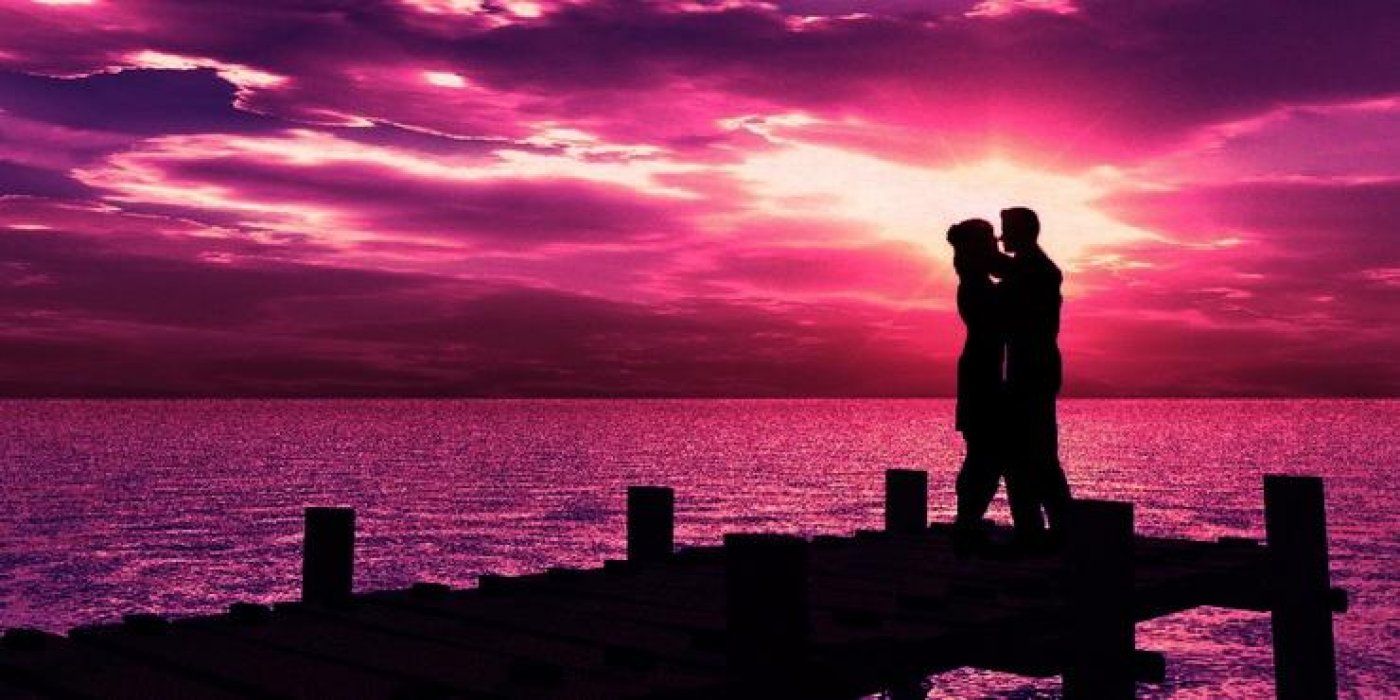 Слушать песни розовый закат. Закат романтика. Влюбленные на берегу моря. Влюбленные на розовом закате. Поцелуй на закате.
