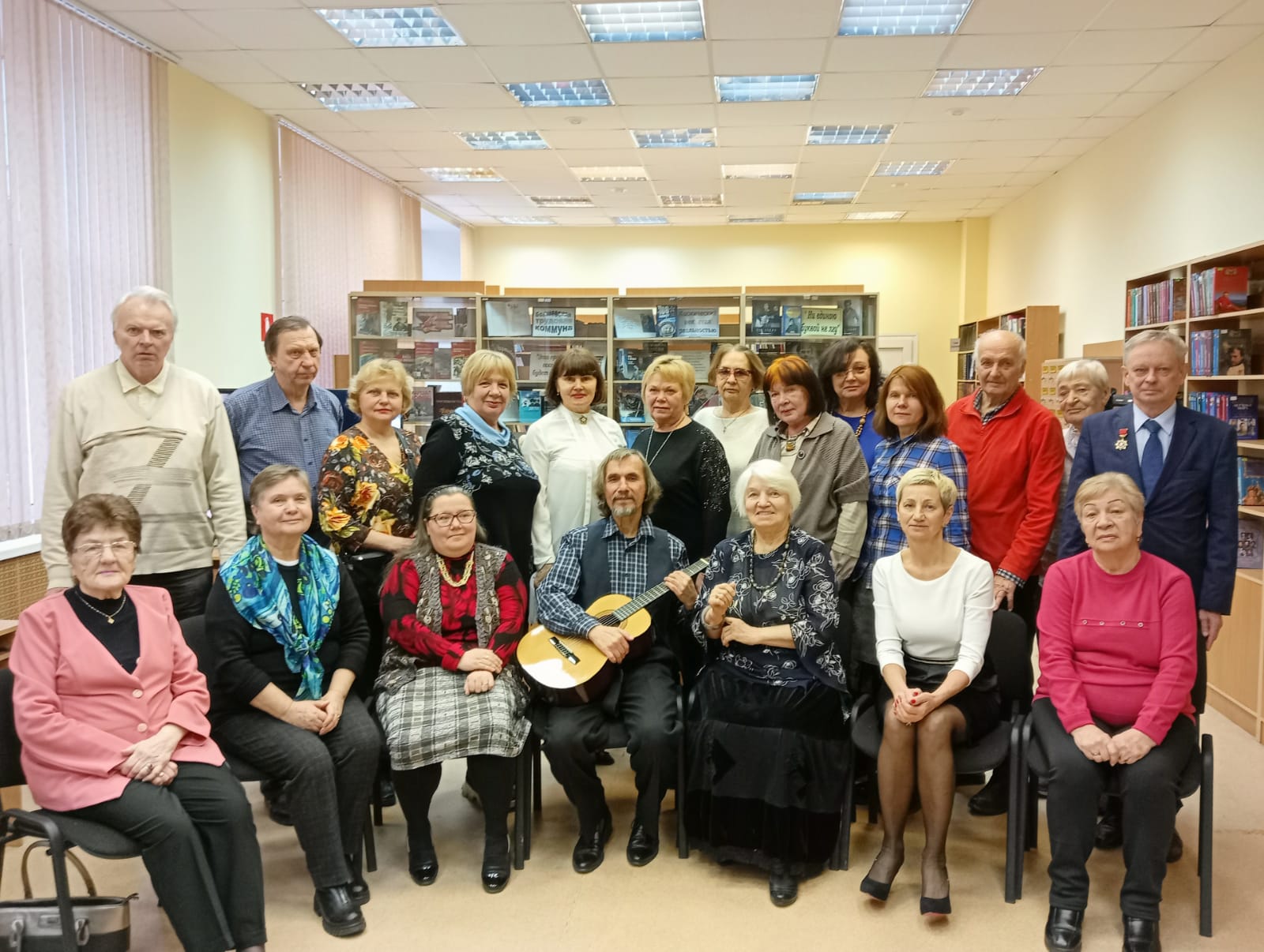 конференция дети. исторические личности в очках. клиническая психология. т колесник. учебники по клинической психологии.