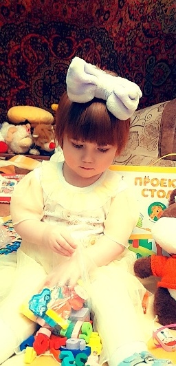 Девочка-Танюша