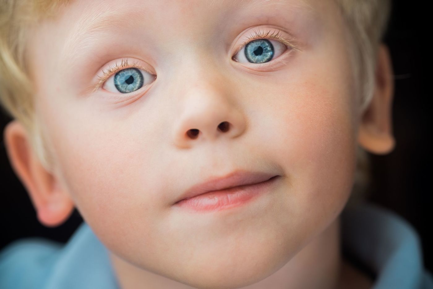 Разные глазки. Гетерохромия радужной оболочки. Детские глаза. Дети с голубыми глазами. Дети с разным цветом глаз.