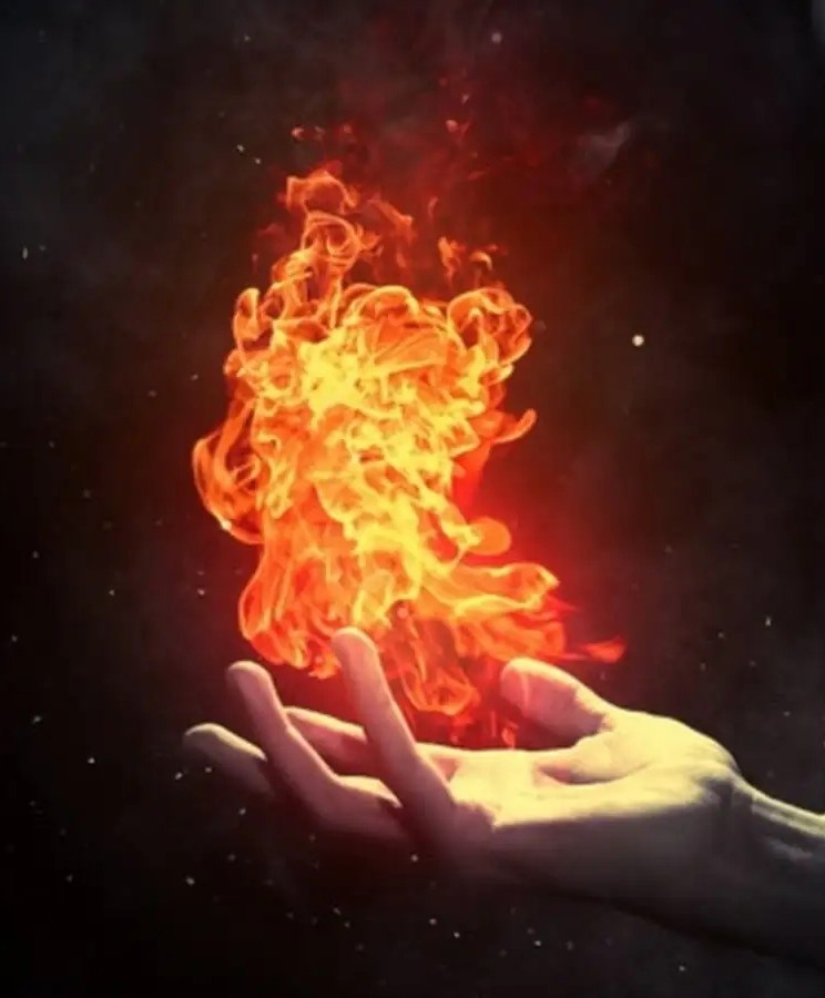 Дайме огня и я пойду дальше. Огонь в руке. Огненный человек. Человек огонь аниме. Дай мне огня чтоб я пошёл дальше.