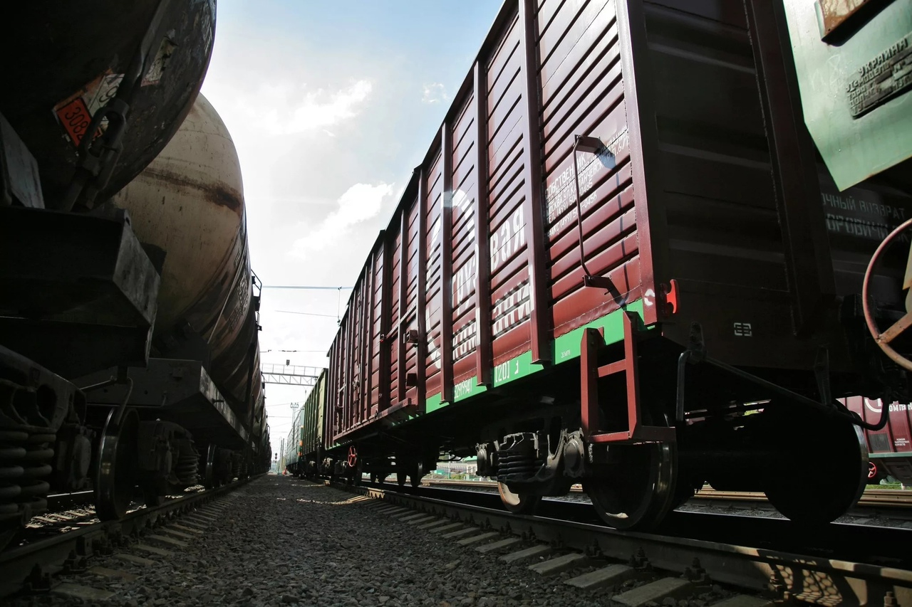 Грузовой вагон РЖД полувагон