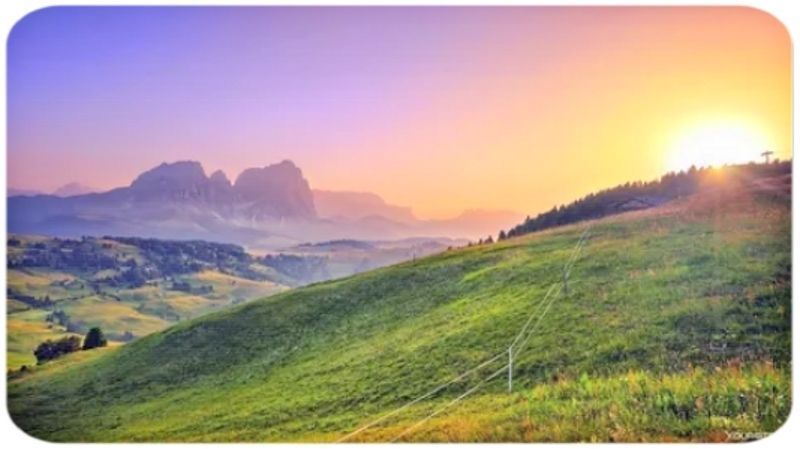 Полдень, холм, - всё моё...