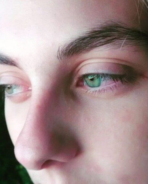 Зелёные глаза
