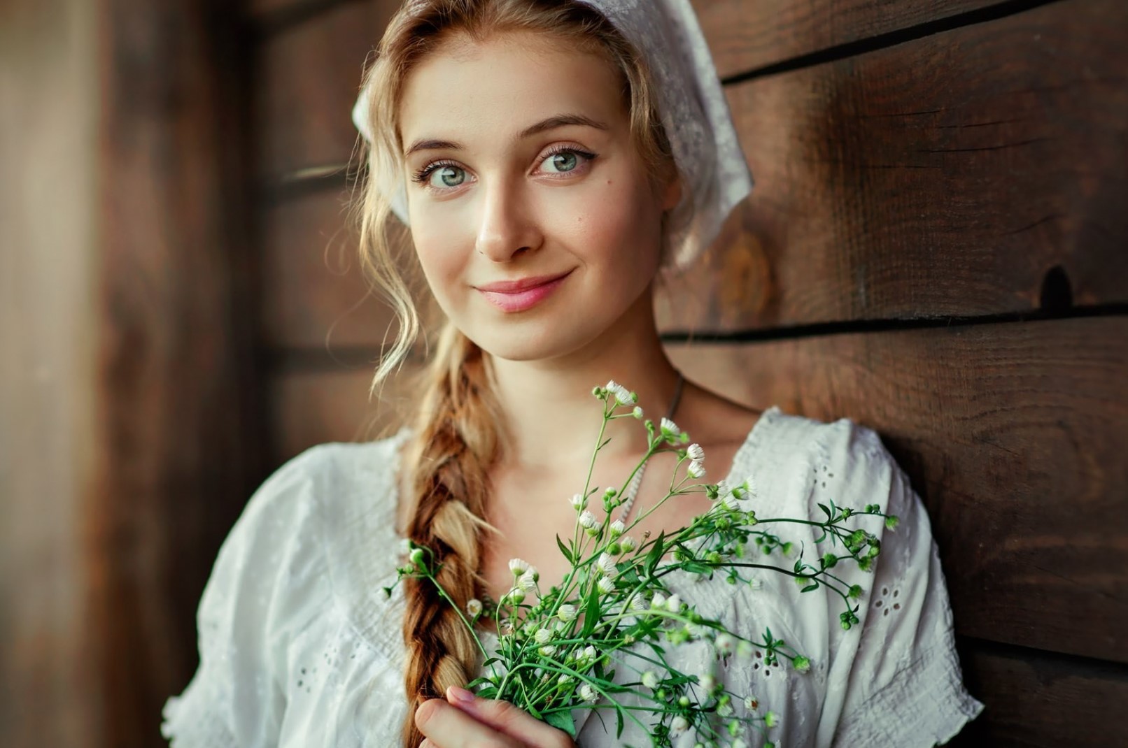 Я русская красивая деваха автор. Славянские женщины. Красивые славянские девушки. Славянки самые красивые женщины.