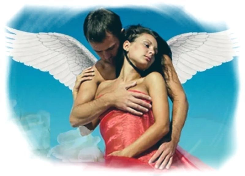 В раздумьях, с грустным взглядом...