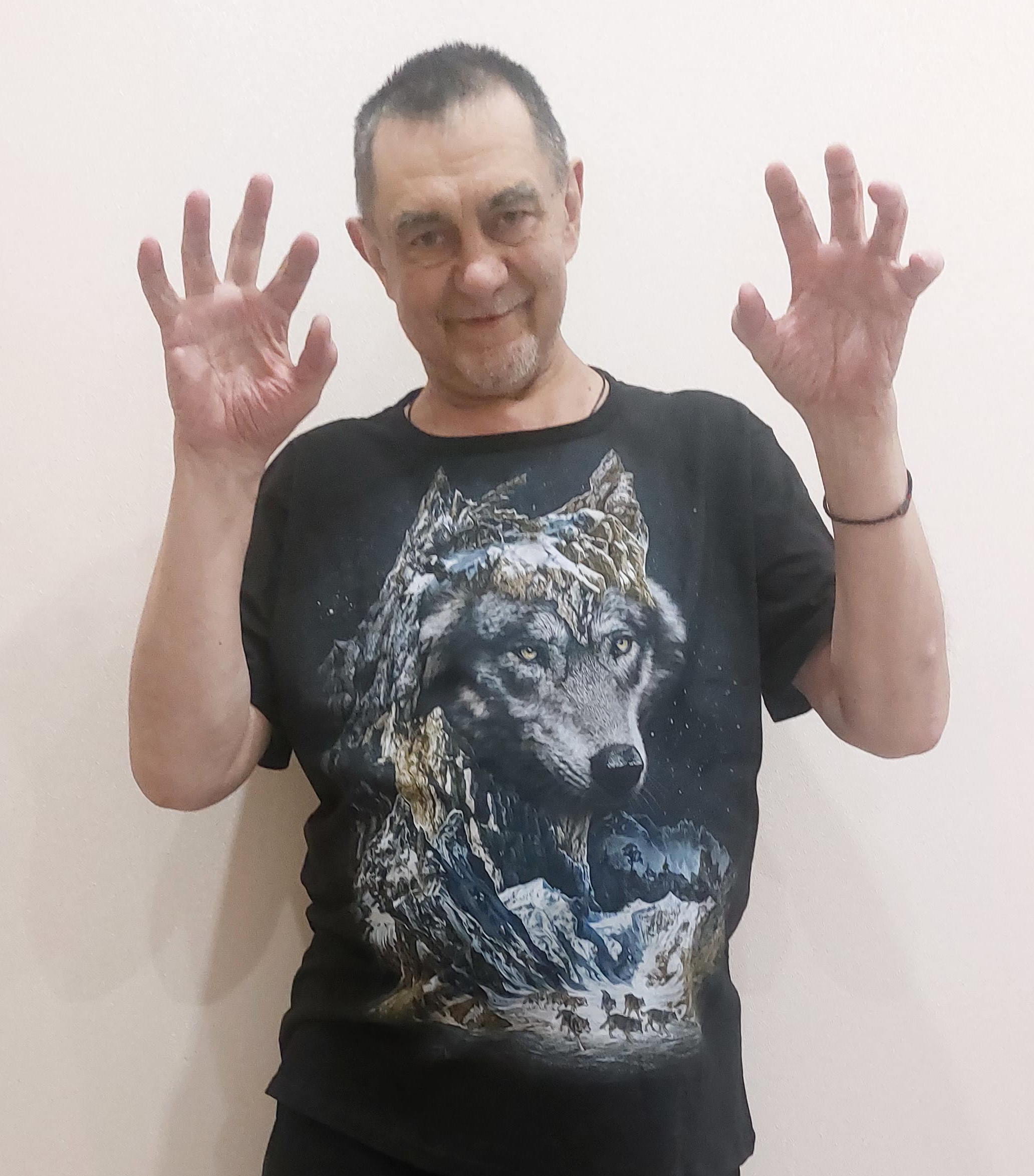 Опять я нелюбимый Вами Волк