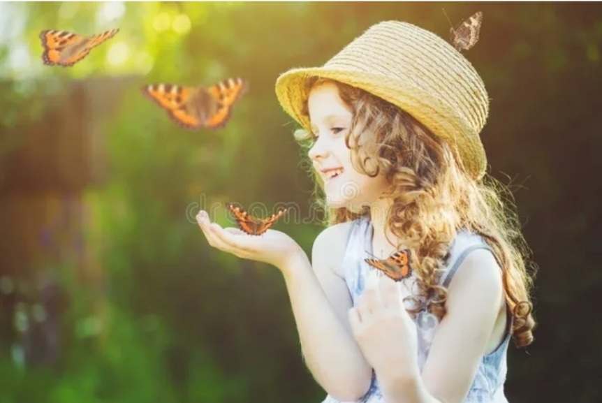 Надело наушники Лето и ходит...