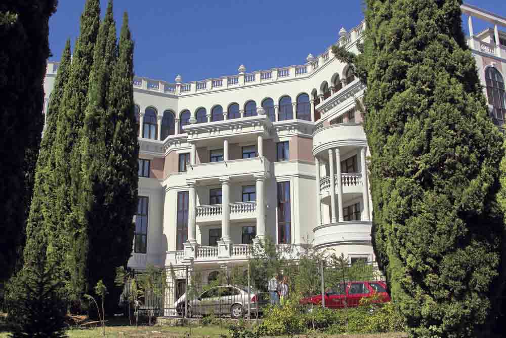 Вот он, Император...