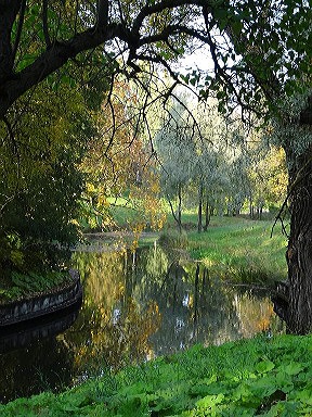 Капризной Осени портрет рисую акварелью рек...