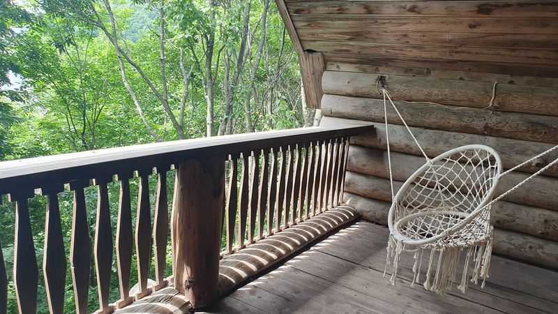 Время покачаться на качелях...