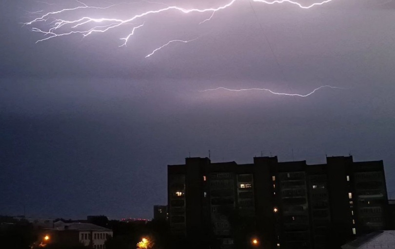 Гром гремел и молнии блистали (Наталия Фенина) / Стихи.ру