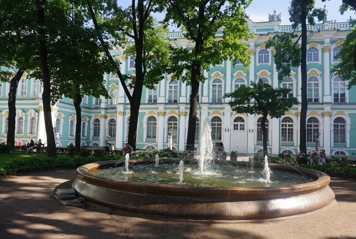 Комендантский подъезд зимнего дворца