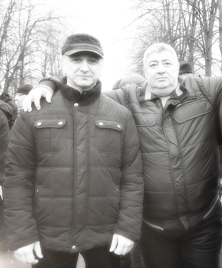 Живи достойно