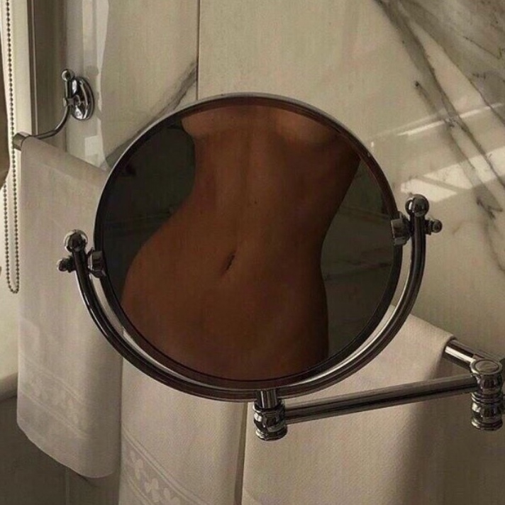 Отразившись...