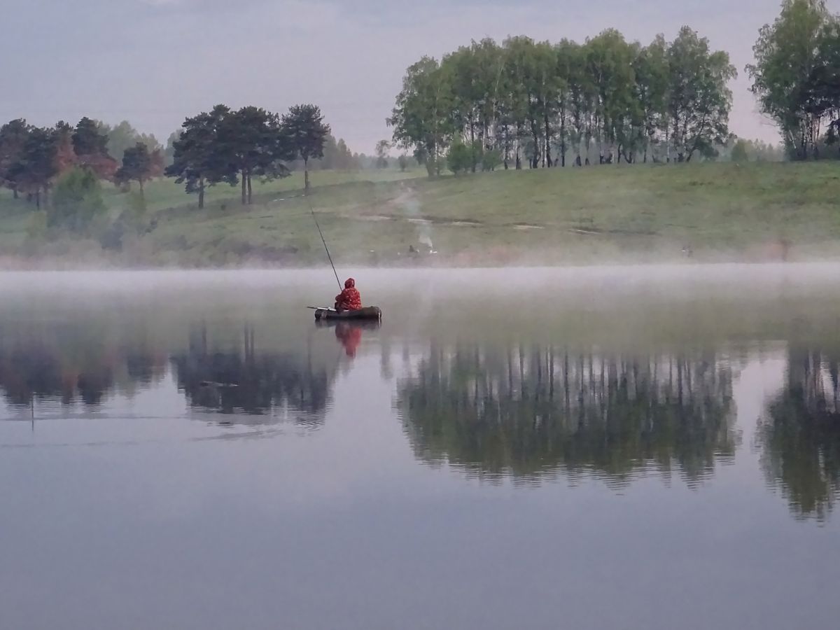 Раньше всех он встречает зарю