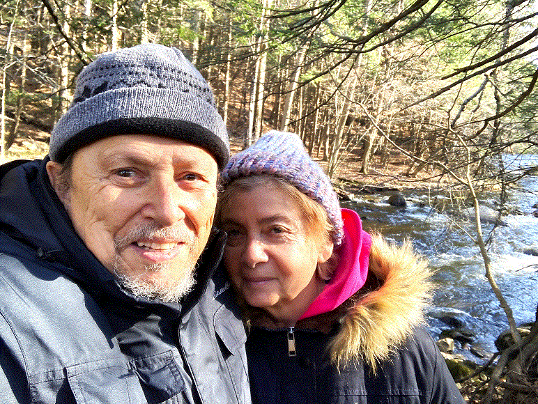 A мы всё реже покидаем тёплый дом