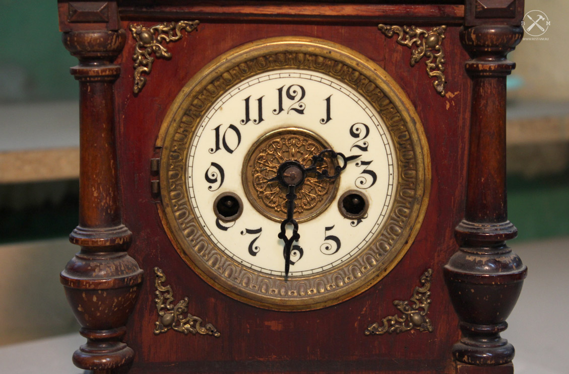 Старые русские часы. Старинные часы. Антикварные часы. Часы старинные Антикварные. Часы антиквариат.