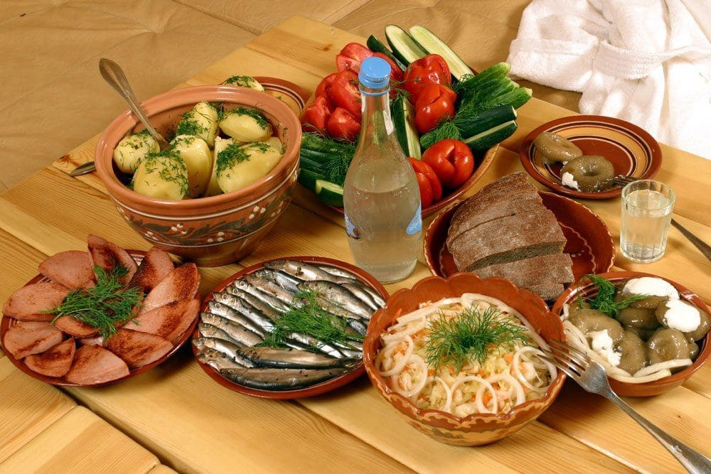 За русскую еду для аппетита врежем стопку русской