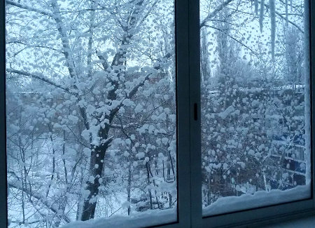 В природе снег или дожди