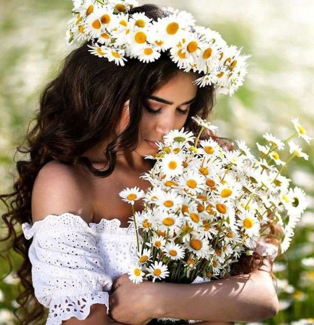 Я ромашку белую посажу в саду