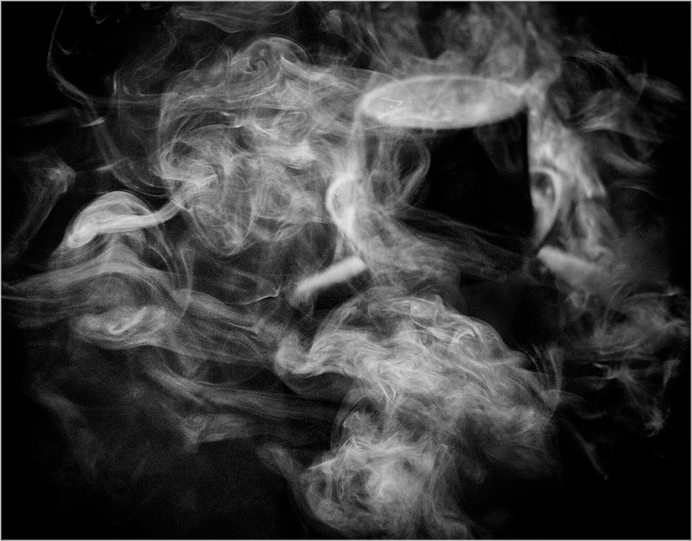 Музыка дымок окутал. Сигаретный дым. Дымок от сигареты. Фон дым. Сигаретный дым текстура.