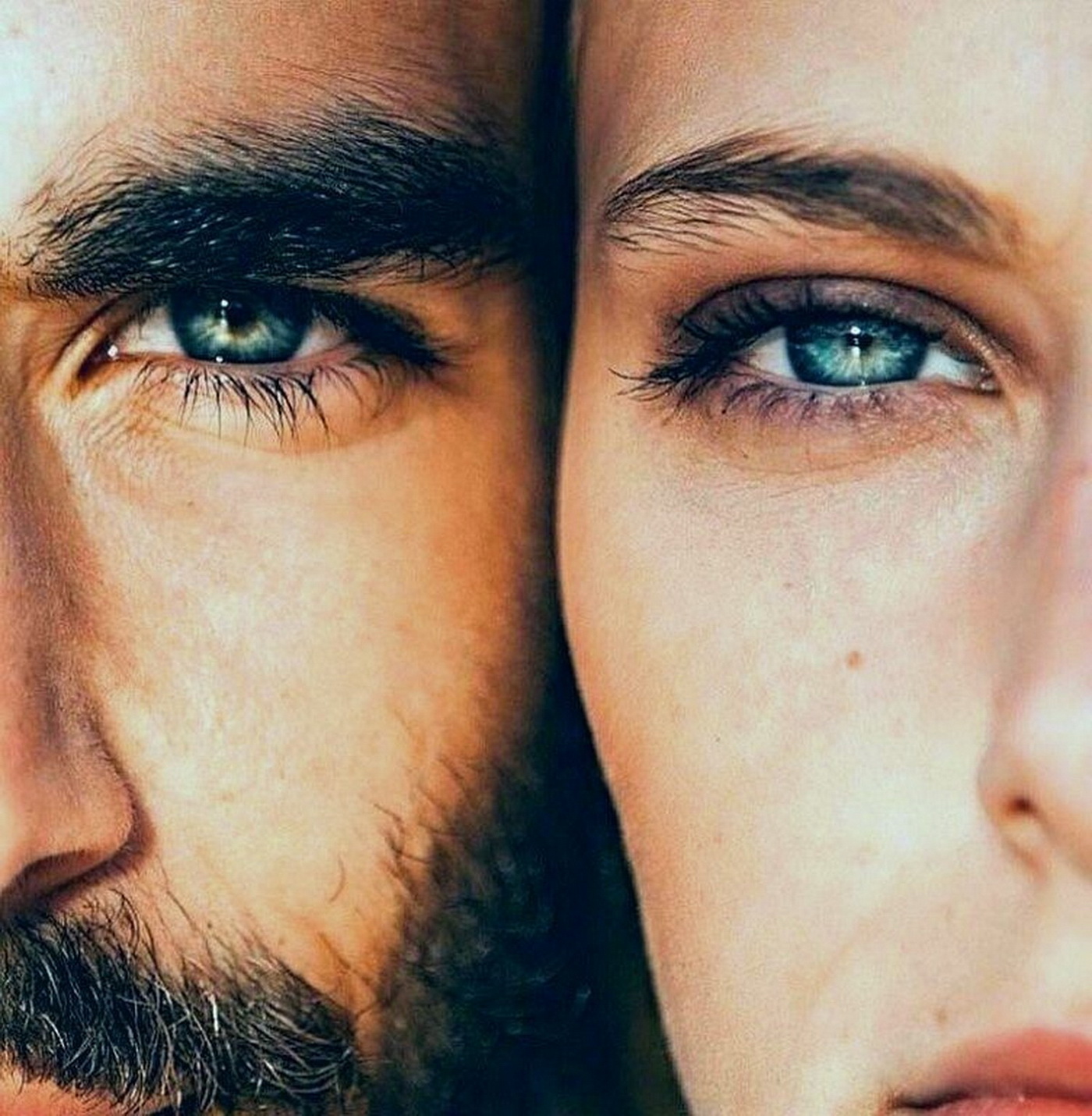 Глазок друзей. Мужской и женский глаз. Два глаза мужские. Взгляд друг на друга. Мужской и женский взгляд.