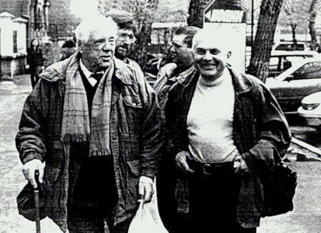 Перед вселенной и крестом