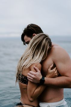 Боже, любовь ты их сохрани!