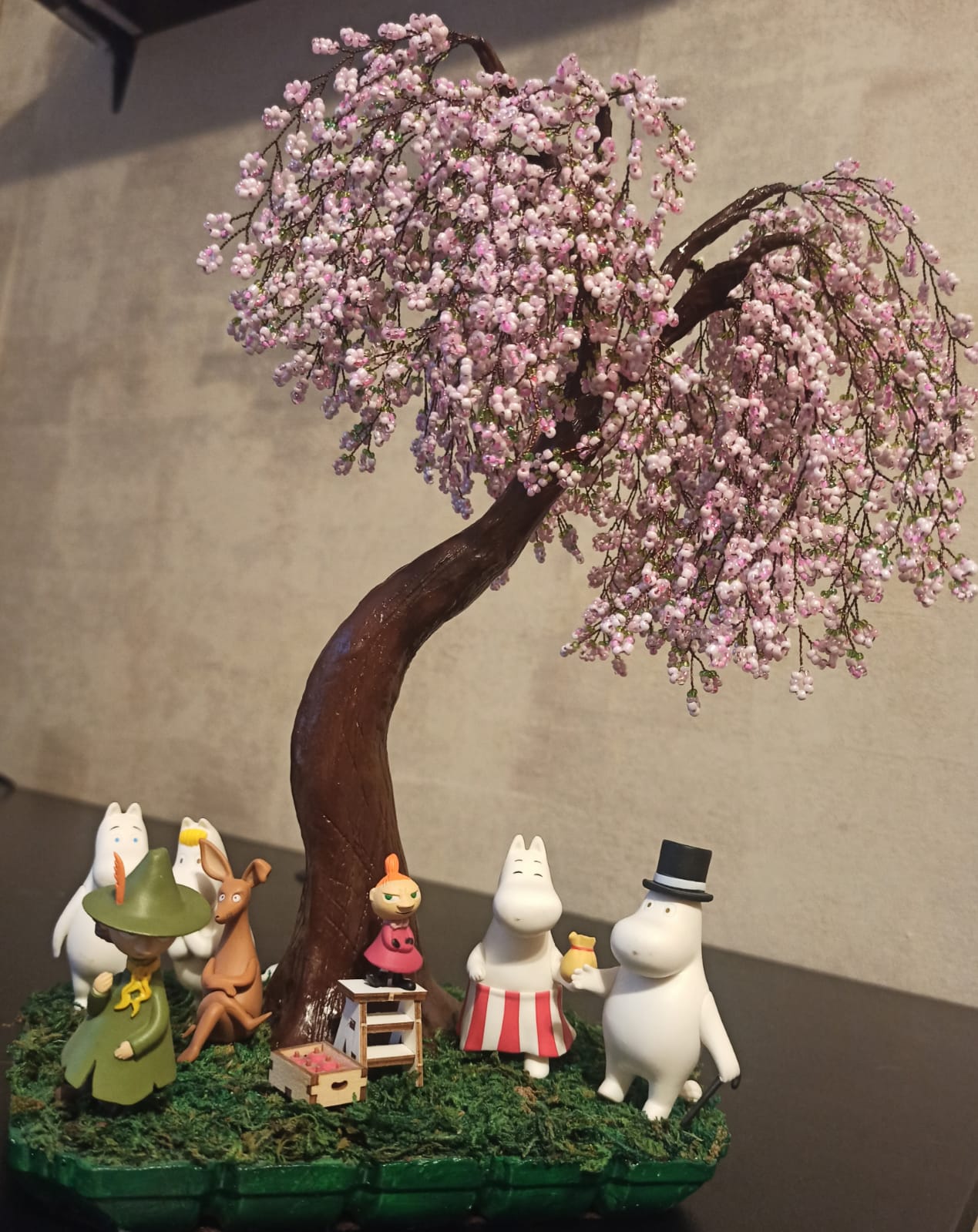 Мы уходим, навсегда от тех, кто были нам родными