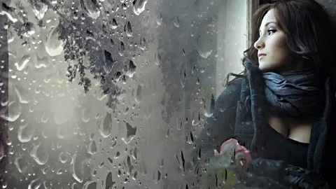 Слёзы льёт февраль