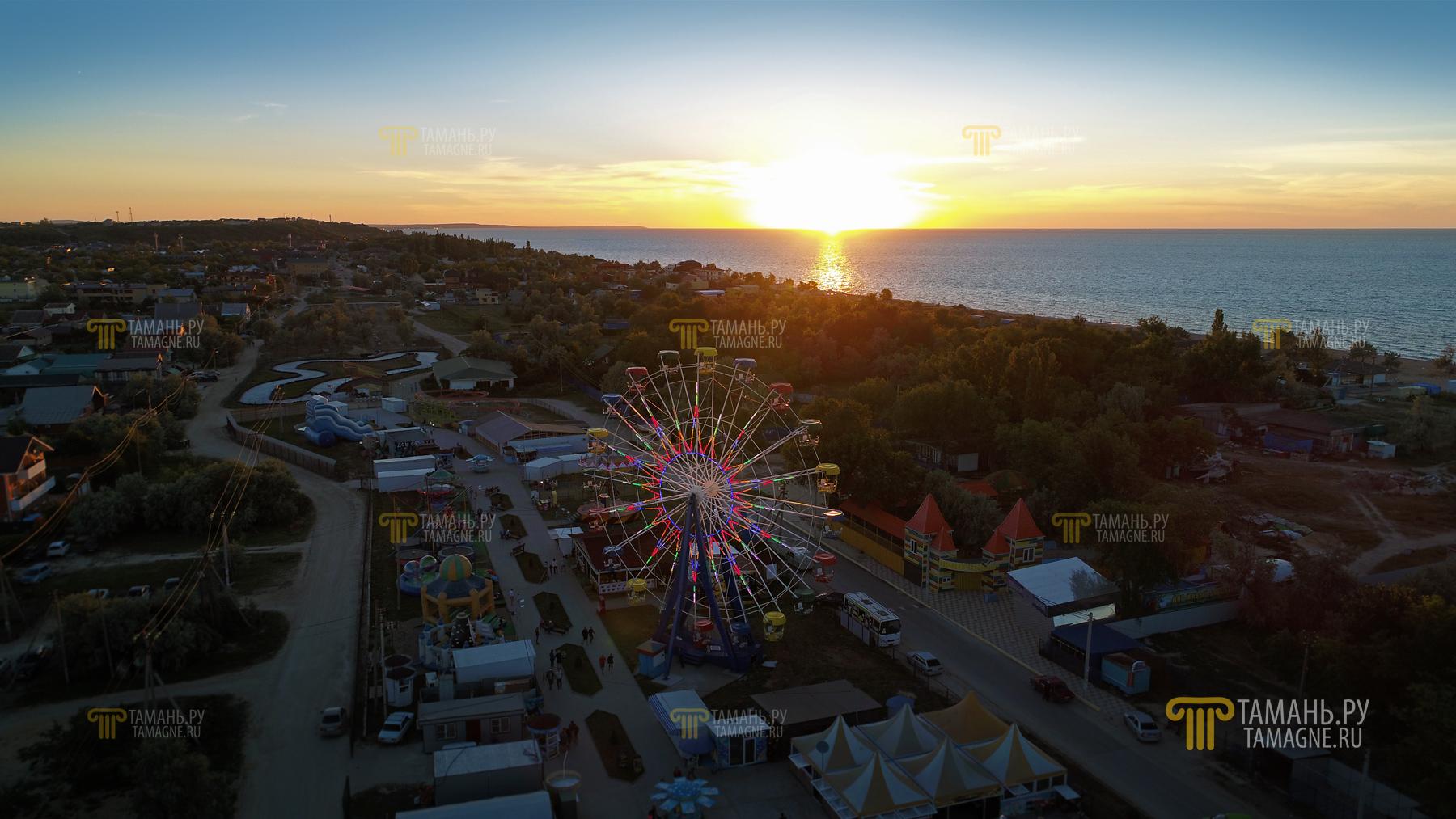 Опустился вечер над станицей