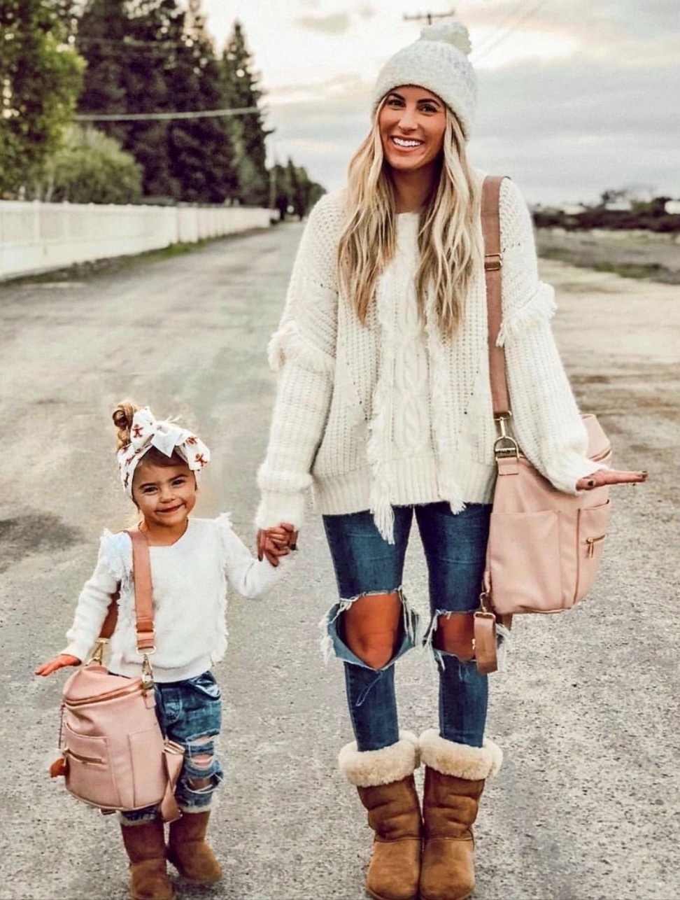 А мы с мамой ходим парой