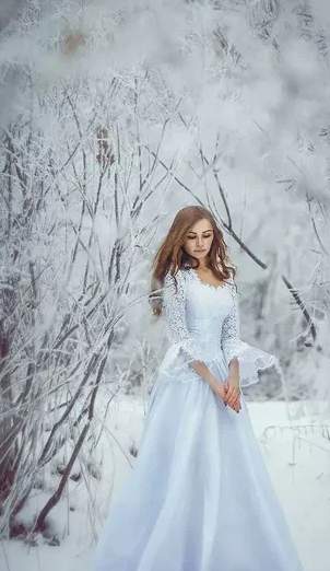 Белое платье