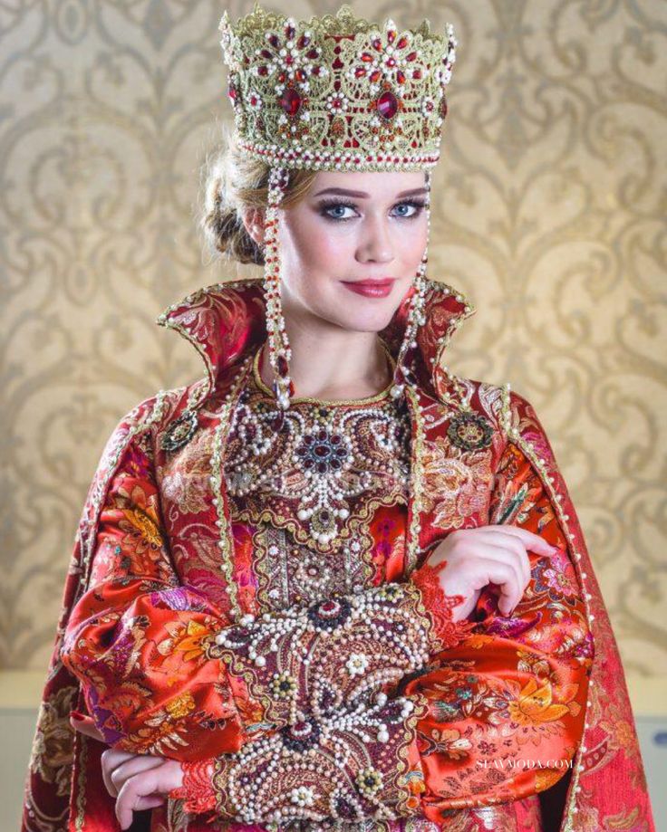 Обворожила красотою...