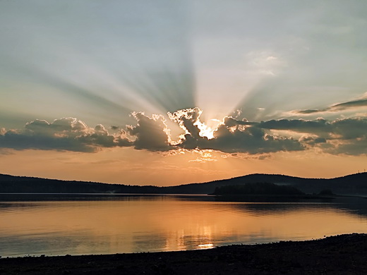 Счастье добрым гостем