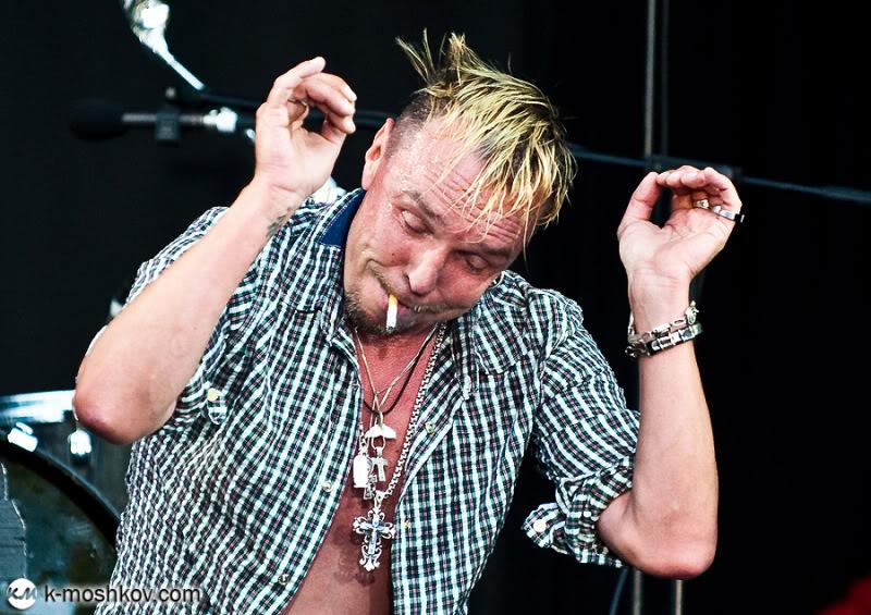 Мой дедушка носит колготки