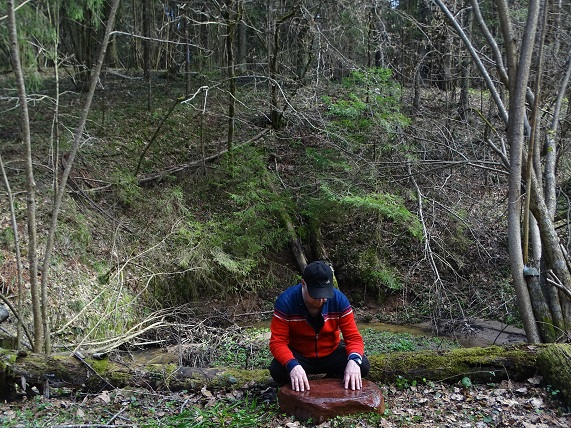 2024г. В Страстную Пятницу хотелось. 1034с