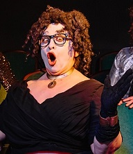 Я стою, юбка в пол...