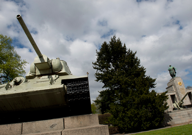 Не троньте русские танки!