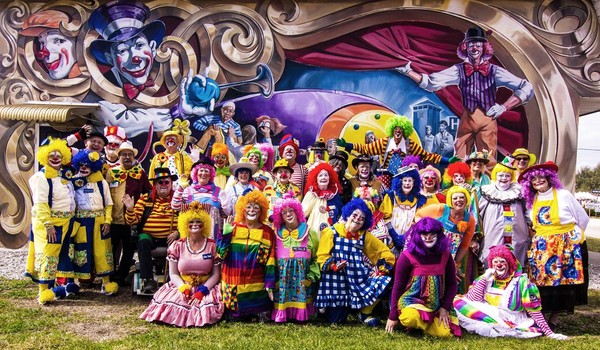 14. ДБ. Клоун Ваня, клоун Дима