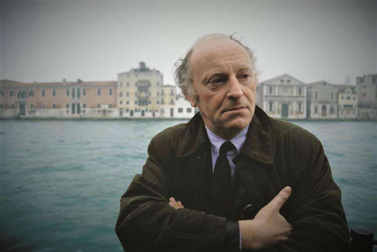 Поэт-лауреат