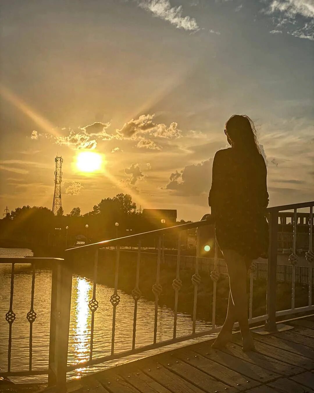 Я заболела, только не тобой...