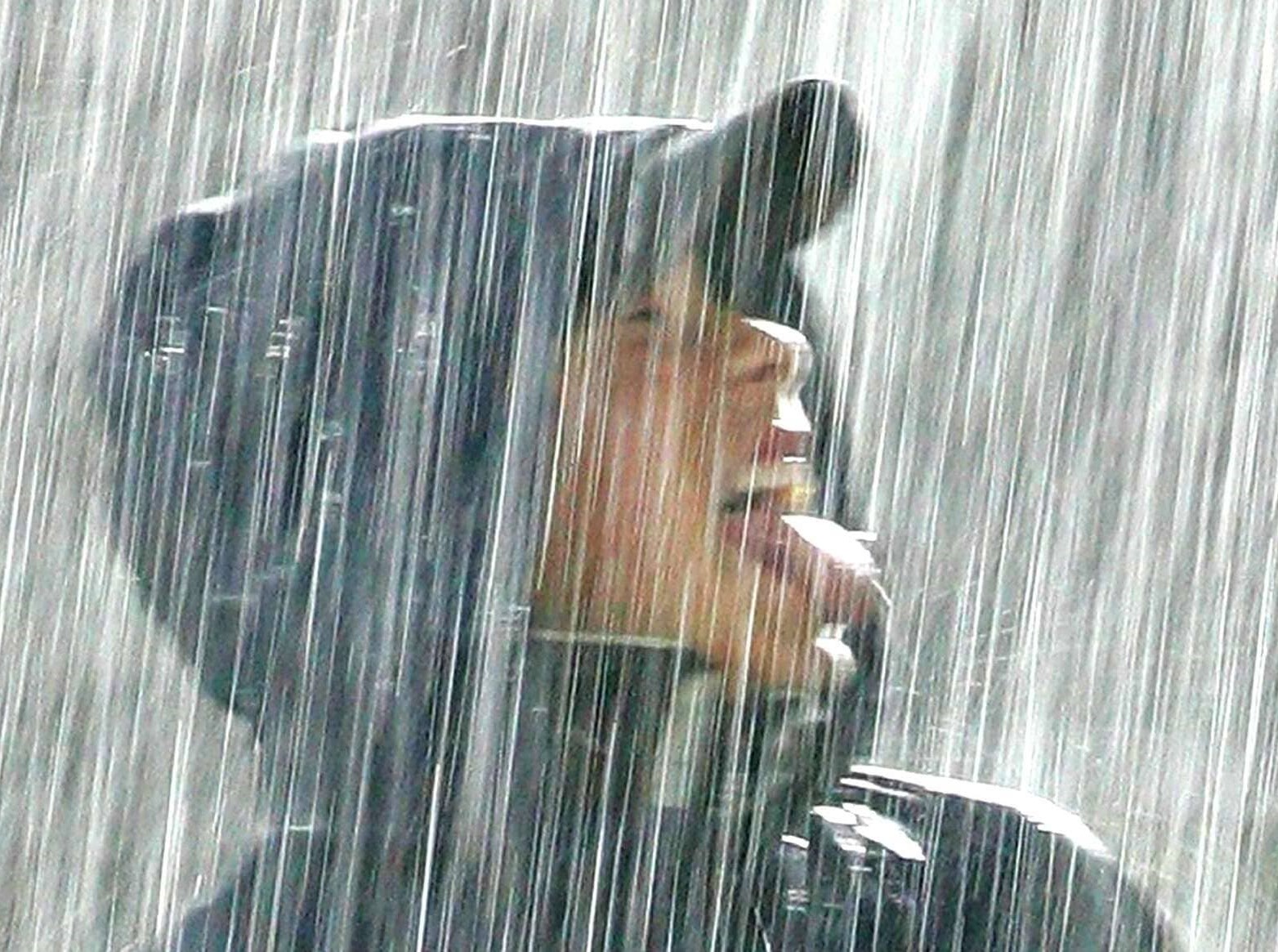 Не думайте, что дождь- он только мокрый