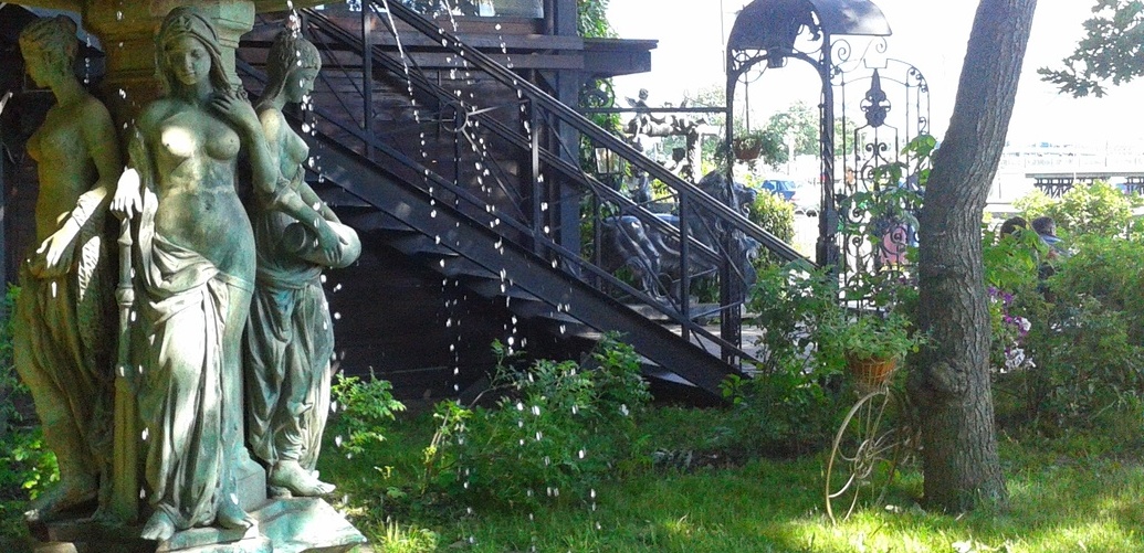 бегают крысы в подземном городе