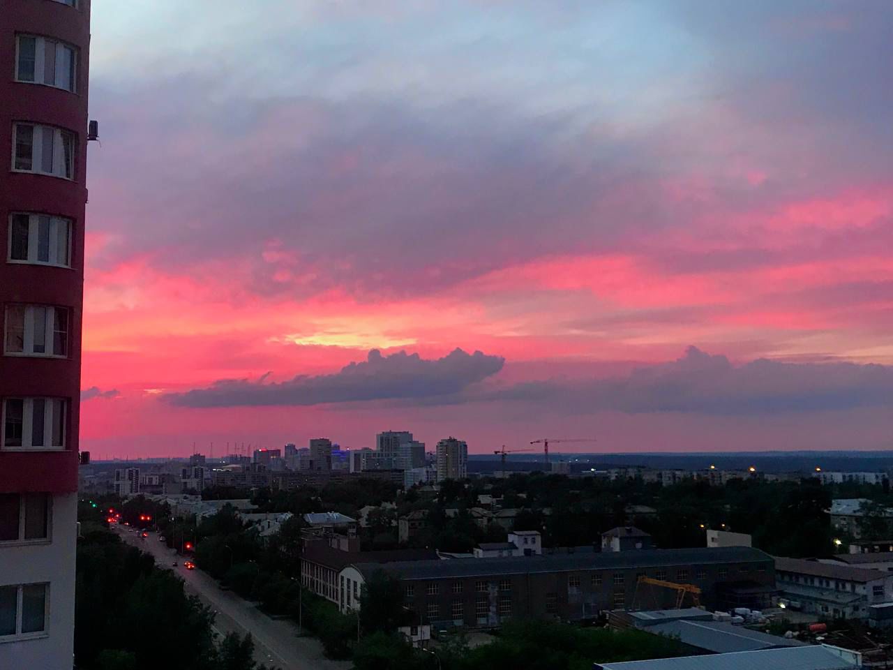 Вечер на закате вспорот