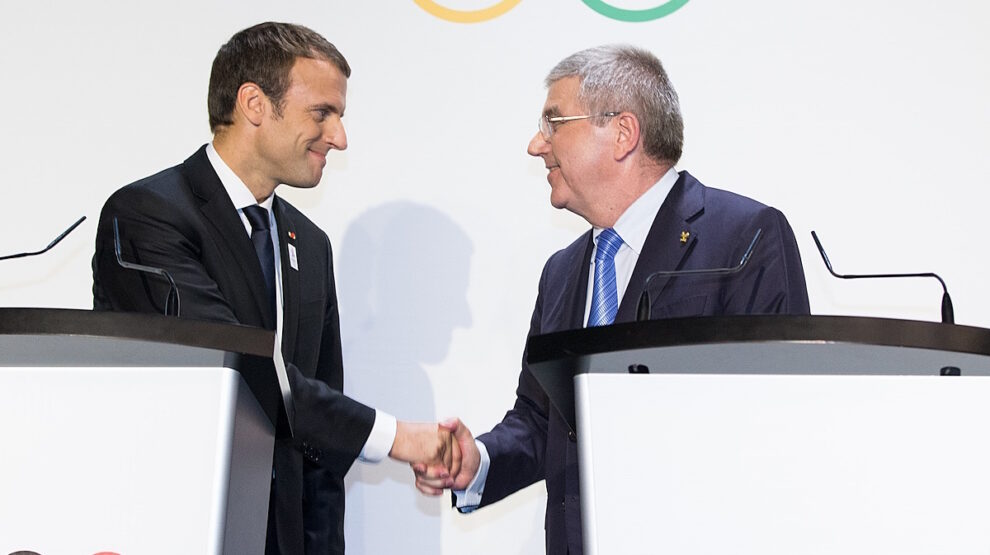 Два пи R равно пи Д