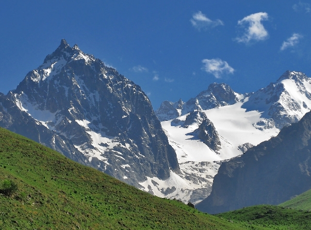 Живые горы Ирыстона